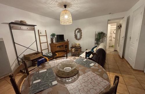 Miplaine Apartment | Harmony of Nature - 4 pers - Near Eurexpo and Groupama Stadium