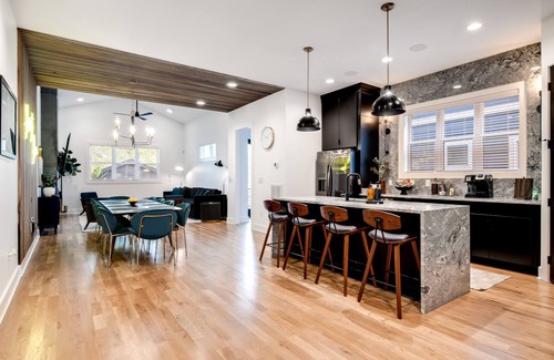 North Nashville House | Harriets Haven is a stunningly luxurious and modern home, located in historic North Nashville