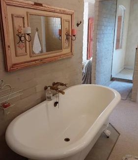 Oudtshoorn House | Hartland Country House Deluxe Double Room