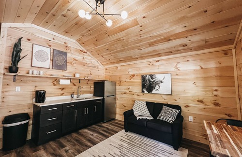 Hartwell RV Rental | Hartwell Cabins and RVs is located in the serenity of the woodlands