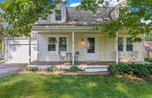 Winnebago House | Harvest Haven- Cozy Downtown Winnebago Retreat