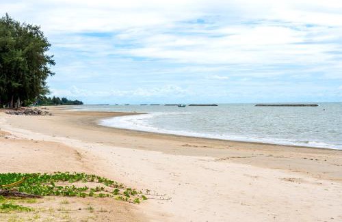 Hat Chao Samran Resort | HATCHAO HERITAGE BEACH FRONT RESORT