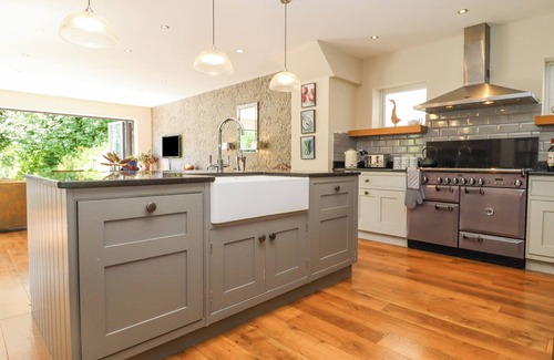 Shottery Cottage | HATHAWAY LANE, with open fire in Stratford-Upon-Avon
