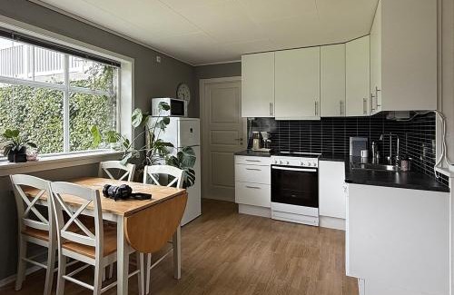 Selje Apartment | Haugane