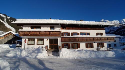 Holzgau Apartment | Haus Christof