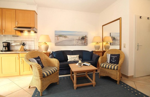 Ostseebad Kuhlungsborn Apartment | Haus Kühlung apartment 3: 2-room apartment close to the beach with sheltered terrace