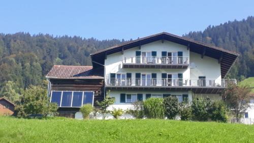Laterns House | Haus Matt