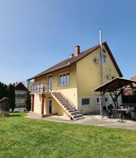 Szolad House | Haus Nadine - Balaton Vacation Homes