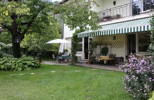 Caldaro Sulla Strada del Vino Apartment | Haus Rogger