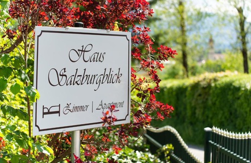Laakirchen Bed & Breakfast | Haus Salzburgblick (ehem. Haus Elisabeth)
