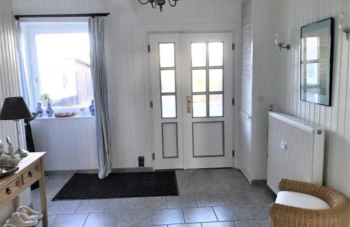 Janneby House | Haus Sonnenschein