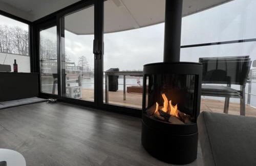 Oberhavel Boat Rental | Hausboot Bakerman