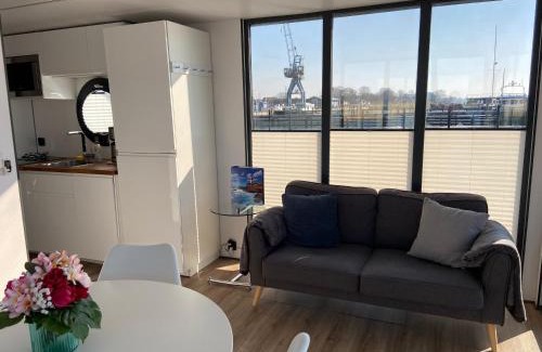 Schleswig Boat Rental | Hausboot Fjord Claudia Schleswig