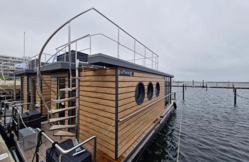 Wendtorf Boat Rental | Hausboot Fjord del Sol Solarboot mit Biosauna in Wendtorf