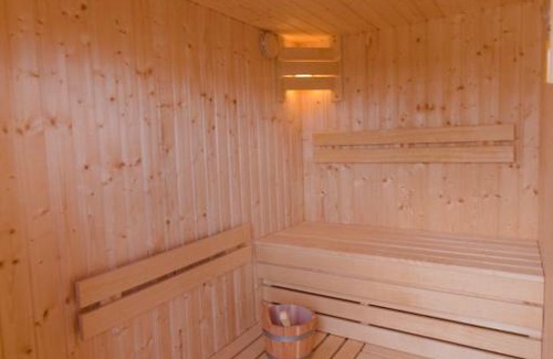 Wendtorf Boat Rental | Hausboot Fjord Luna mit Biosauna in Wendtorf