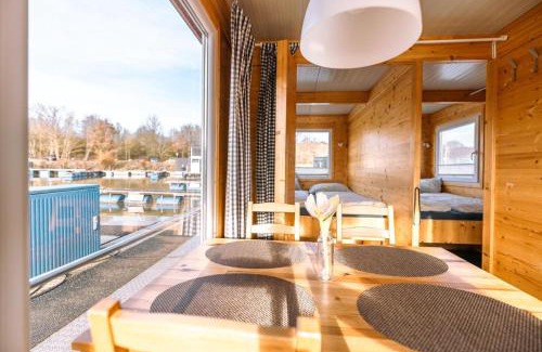 Merzig Boat Rental | Hausboot im Yachthafen Merzig