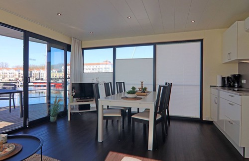 Tarnewitz Boat Rental | Hausboot in Boltenhagen
