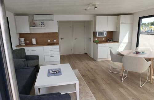 Laboe Boat Rental | Hausboot in Laboe an der Kieler Foerde