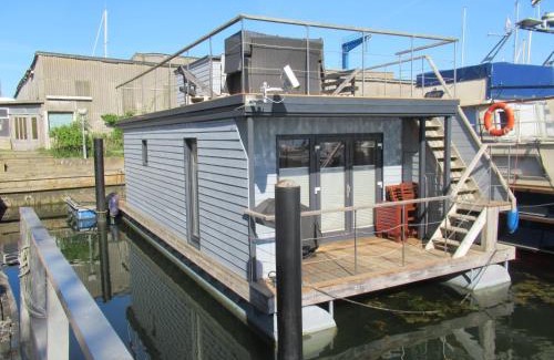Burgstaaken Boat Rental | Hausboot Kaddi`s Sunshine - Huus & Meer