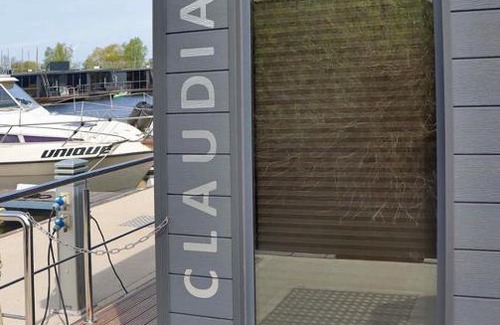 Weyhe Apartment | Hausboot La Mare Claudia