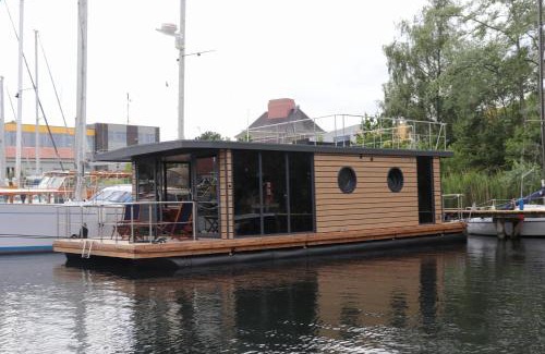 Flensburg Boat Rental | Hausboot Lina, Flensburg, cleaning included
