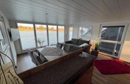 Wangerland Boat Rental | Hausboot Optima