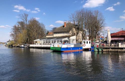Werder Boat Rental | Hausboot Yacht Werder