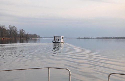 Brandenburg an der Havel Boat Rental | Havel Cruiser - Hausboot-Flöße mit Stil