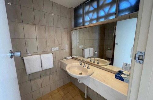 Glenelg North Hotel | Haven Marina Motel