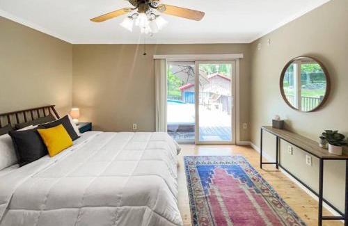 Kerhonkson House | Haven Retreat in Catskills w Hot Tub & Bar Hall
