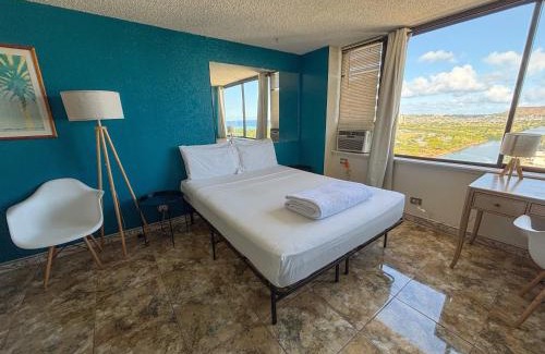 McCully - Moiliili Apartment | Hawaiian Monarch 2508 condo