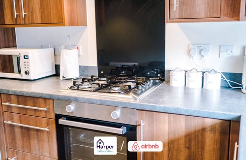 Ewloe House | Hawarden/Semi/Lounge Diner/Driveway Parking