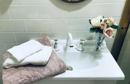 Mount Rankin Bed & Breakfast | Hawk's Nest Bed & Breakfast