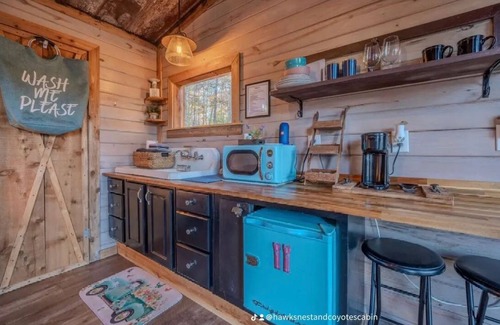 Albertville Cabin | Hawks Nest Treehouse Secluded With Hot Tub