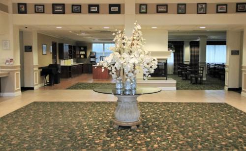 St. Matthews Hotel | Hawthorn Suites by Wyndham Louisville East