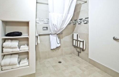 West Alameda Hotel | Hawthorn Suites by Wyndham-Oakland/Alameda