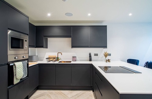 Leeds House | Hayy Contractor-Friendly Townhouse in Leeds