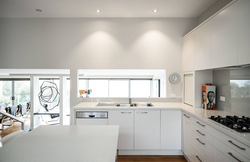 Gerroa House | Headland Vista - Stunning beach views