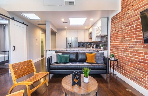 Gaslamp Quarter Apartment | Heart of Gaslamp Luxury Interior | 2BR + Sleeps 5!