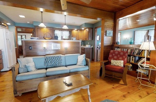 Canandaigua House | Heart's Desire: Great Sunset Views