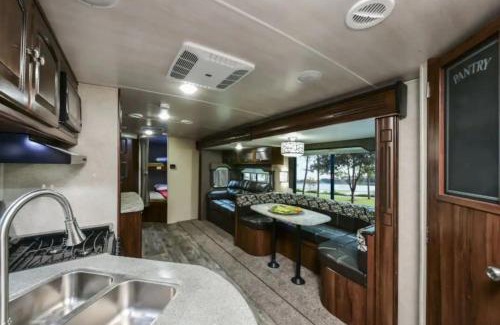 Manchaca House | Heartland North Trail 31' RV