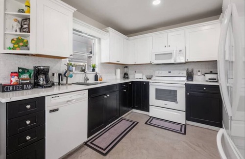 Hampton Homes House | Heated Pool, Bikes, BBQ-Near Cocoa Beach