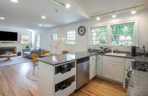 East Hampton North House | Heated Pool, Driftwood Cottage by RoveTravel