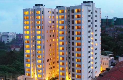 Kileleshwa Apartment | Heated Pool, Gym, Skyline Views & Natural Light - Cosy 1 bedroom in Kileleshwa