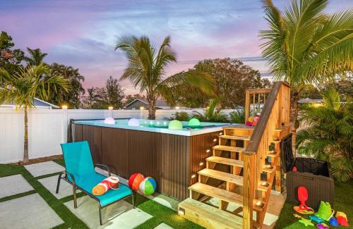 River District House | Heated Pool, Mini Golf and Cabana Bradenton Retreat
