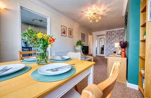 Long Itchington Apartment | Heather Apt | 3 bedrooms | Sleeps 6 | Southam Centre |Close to HS2 Coventry, Rugby & M40 | Inspire Homes