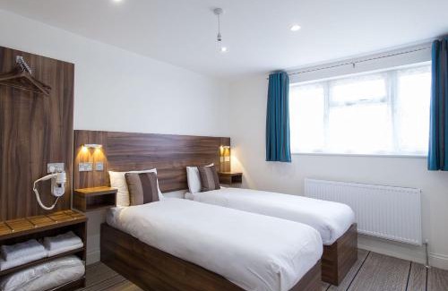 George Green House | Heathrow-Windsor Guest House
