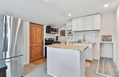 Heber House | Heber Cutie, Pet-Friendly, HotTub, Downtown!