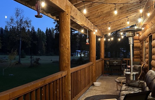 Columbia Valley House | Hedberg Peak Guesthouse Rocky Mountain escape
