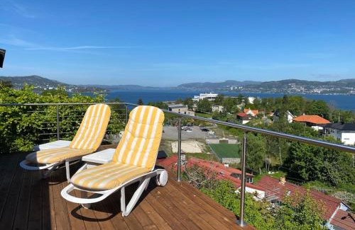 Laksevag Villa | Hel villa i Bergen med flott utsikt og 4 soverom